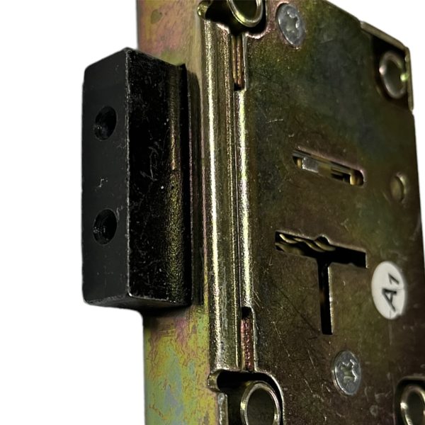NELK 7 LEVER SAFE LOCK C/W KEY RETENTION - Image 2